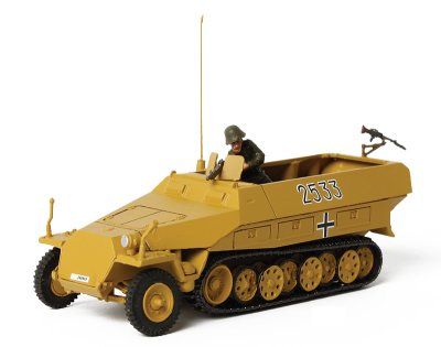 #53 1/72 FIRST TO FIGHT WEHRMACHT MKGS HANOMAG SD.KFZ 251/4 ARTILLERY TRACTOR