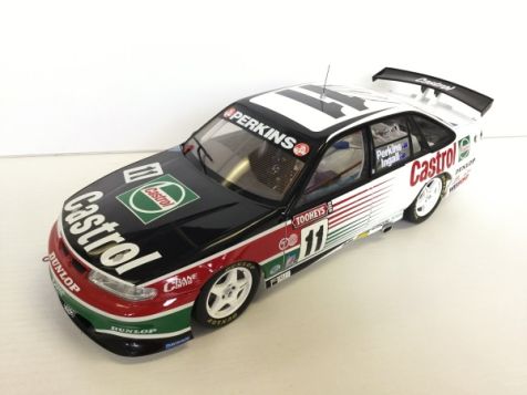 1997 Bathurst Winning Holden VS Commodore #11 Larry Perkins & Russell Ingall 1:18 Classic Carlectables Diecast Model