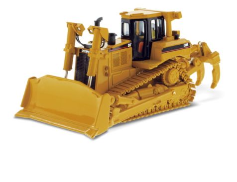 1:50 CAT Diecast D8R Track-Type Tractor with metal tracks 85099C
