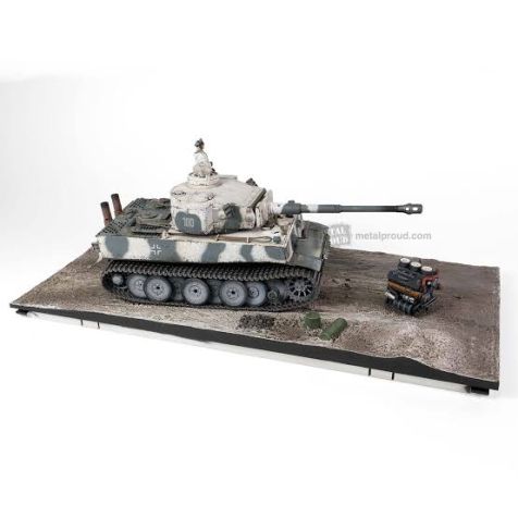 1:32 Forces Of Valor Sd.Kfz.181 Pzkpfw VI Tiger Aust. E- Schwere Panzerabteilung 502 - Number 100 - February 1943 - Eastern Front