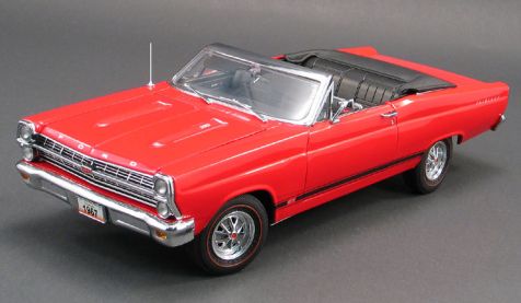 1-18, Diecast model 1967 Fairlane Convertible - Red with Black Interior