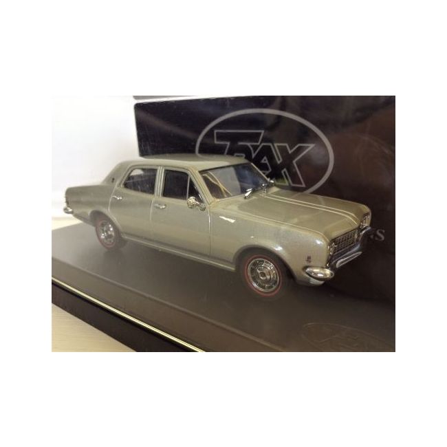 1:43 Trax Holden HK Premier Sedan - 1968 - Silver Mink - TR68