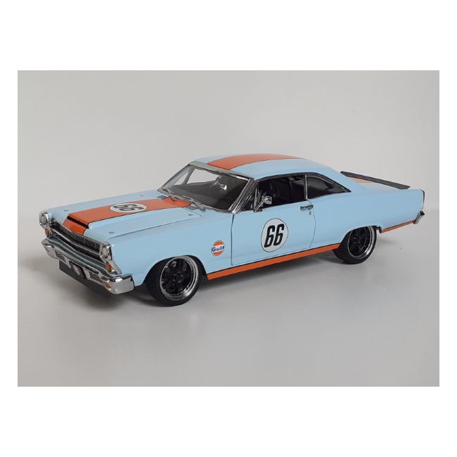 1:18 GMP 1967 Ford Fairlane #66 Gulf Livery Diecast Model