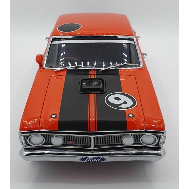 1:18 AUTOart Ford XY Falcon Phase III GT-HO 1973 Austraial Touring