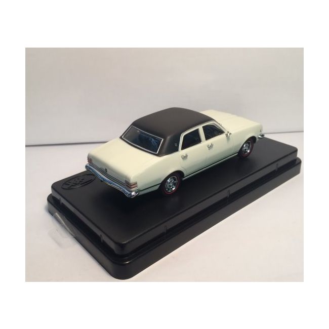1:43 Trax Holden HT Premier Sedan - 1969 - Kashmir White with
