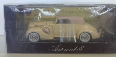 1:43 Automodello 1938 Packard Twelve Convertible Victoria in Ivory White LE 499 
