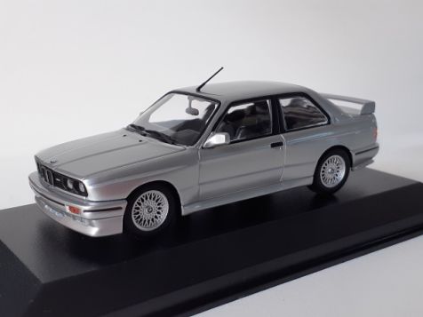 1:43 Maxichamps 1987 BMW M3 E30 in Silver Metallic 