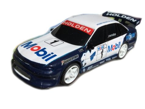 1:43 Classic Carlectables Craig Lowndes HRT Racing Commodore 