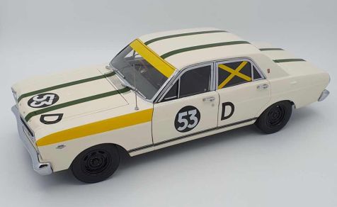 1:18 Classic Carlectables 1967 Ford XR GT Falcon #53D L.Geoghegan/P.Geoghegan Bathurst 500 1967 2nd place