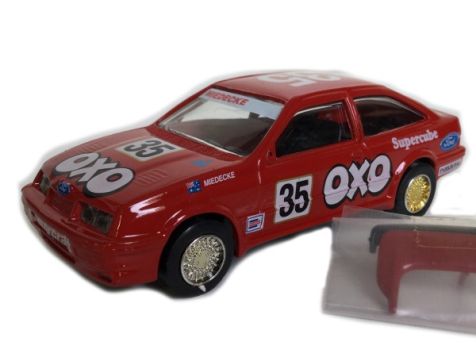 1:43 TRAX Ford Sierra-Cosworth Bathurst 1988 #35 Andrew Miedecke OXO 8022