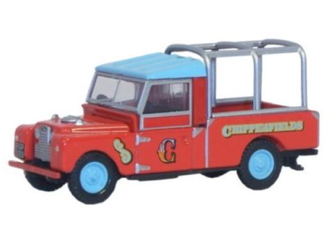 1:76 Oxford Diecast Chipperfields Circus Land Rover Series 1 109 