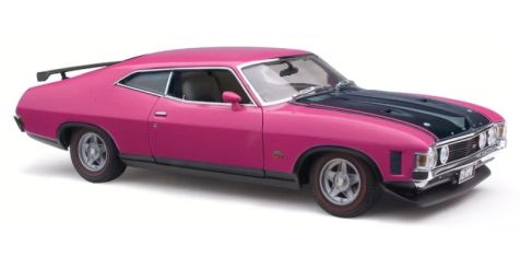 1:18 Classic Carlectables 18798  Ford XA Falcon RPO83 Coupe Wild Plum