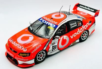 2007 1:18 Classic Carlectables #888 Lowndes/Whincup BF Falcon Bathurst Winner Signed Car GB